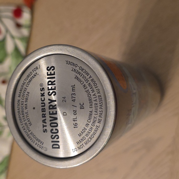 Starbucks Chicago Travel Mug with Blue and Orange Design *Read Description) - Picture 5 of 8